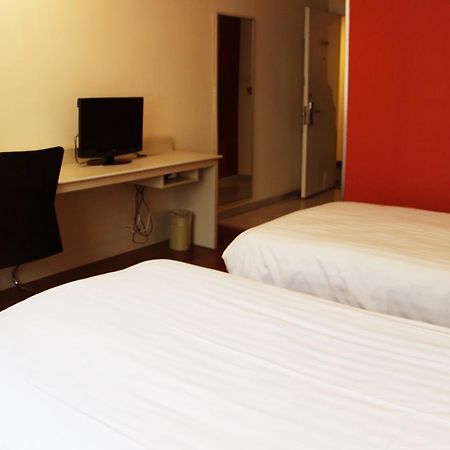 Hanting Hotel Changchun Qimao City Номер фото